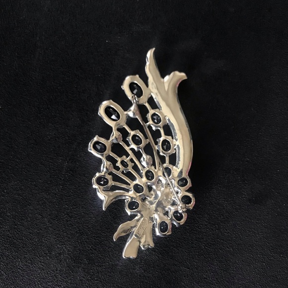 Vintage Eisenberg Ice Brooch - Picture 9 of 12